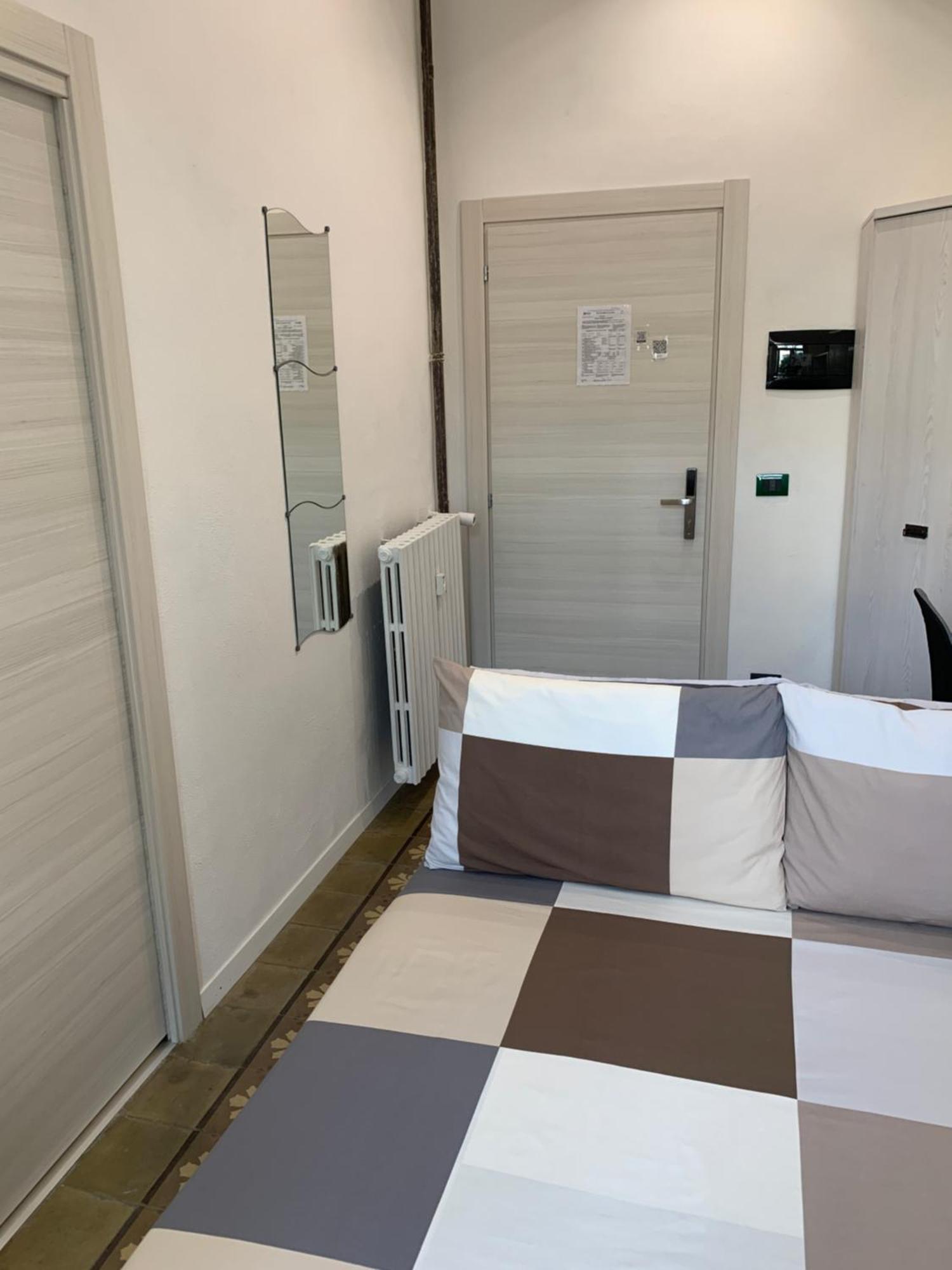 Drooms 4,0 Domotic Smart Self 24H,7 Vicino Treni Porta Susa E Centro Storico تورينو المظهر الخارجي الصورة